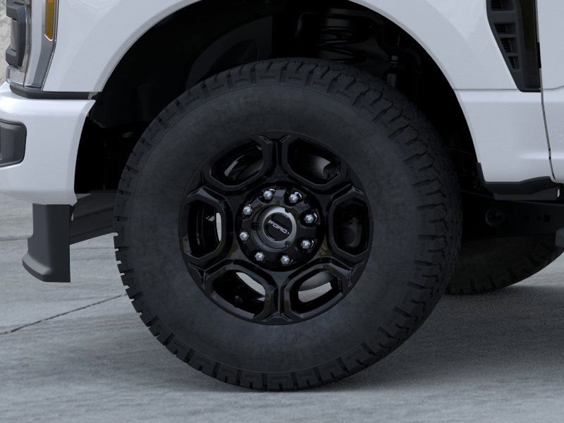 2025 Ford F-350 photo 3