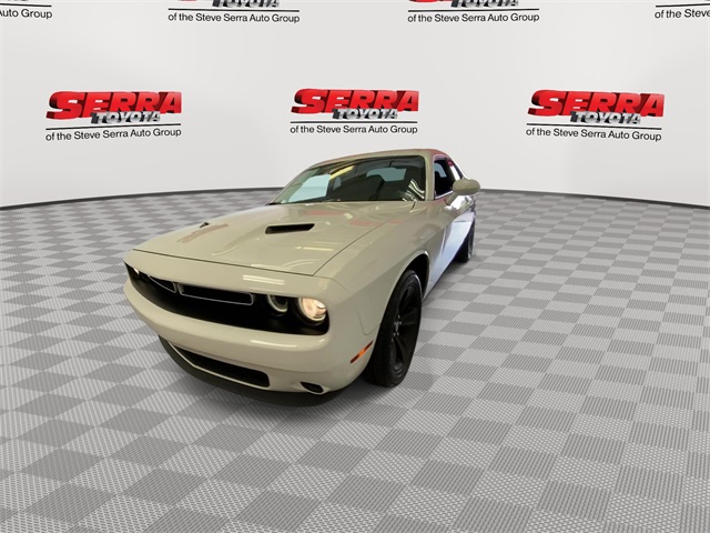 2019 Dodge Challenger SXT photo 4