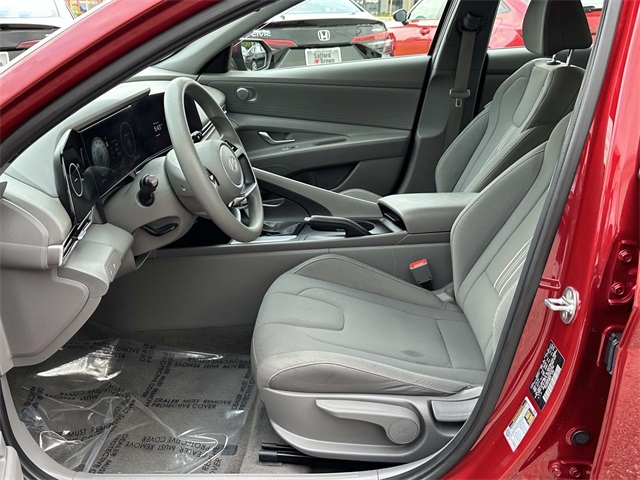 2024 Hyundai Elantra SEL photo 14