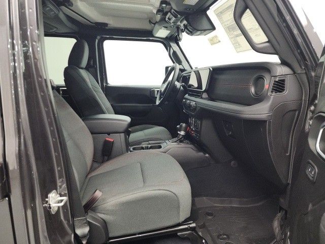 2025 Jeep Wrangler Rubicon photo 25