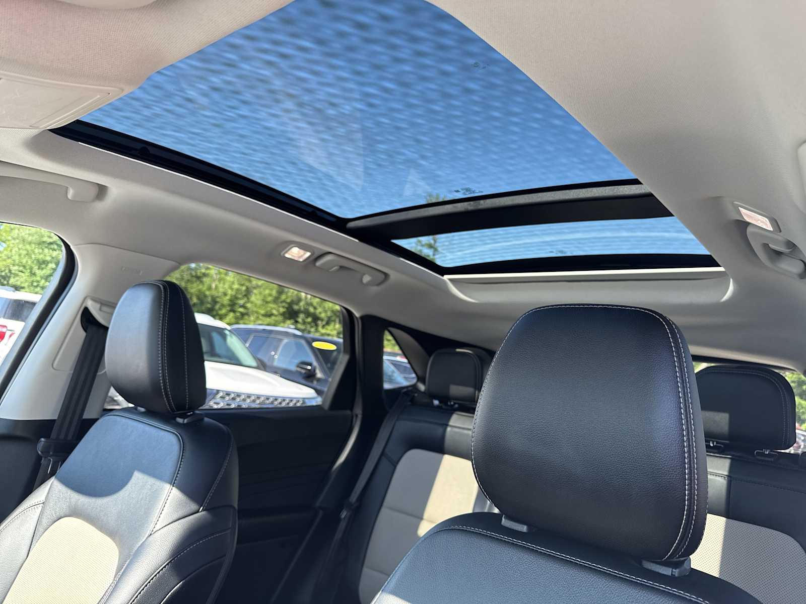 2022 Ford Escape Titanium photo 31
