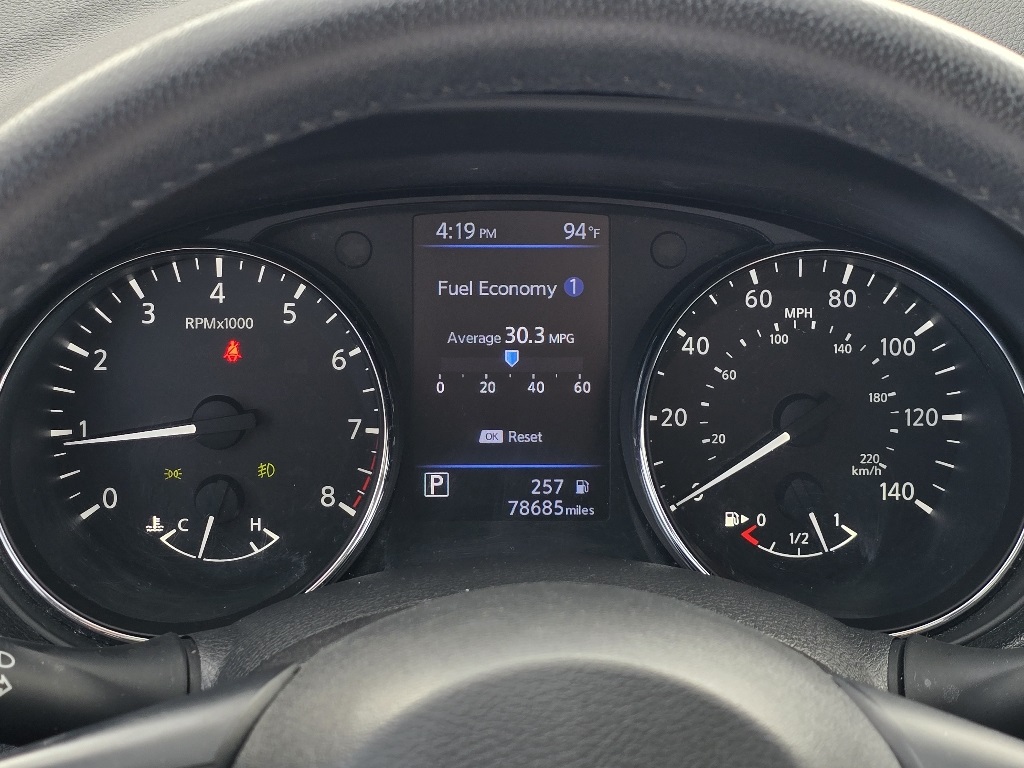 2020 Nissan Rogue SV photo 5