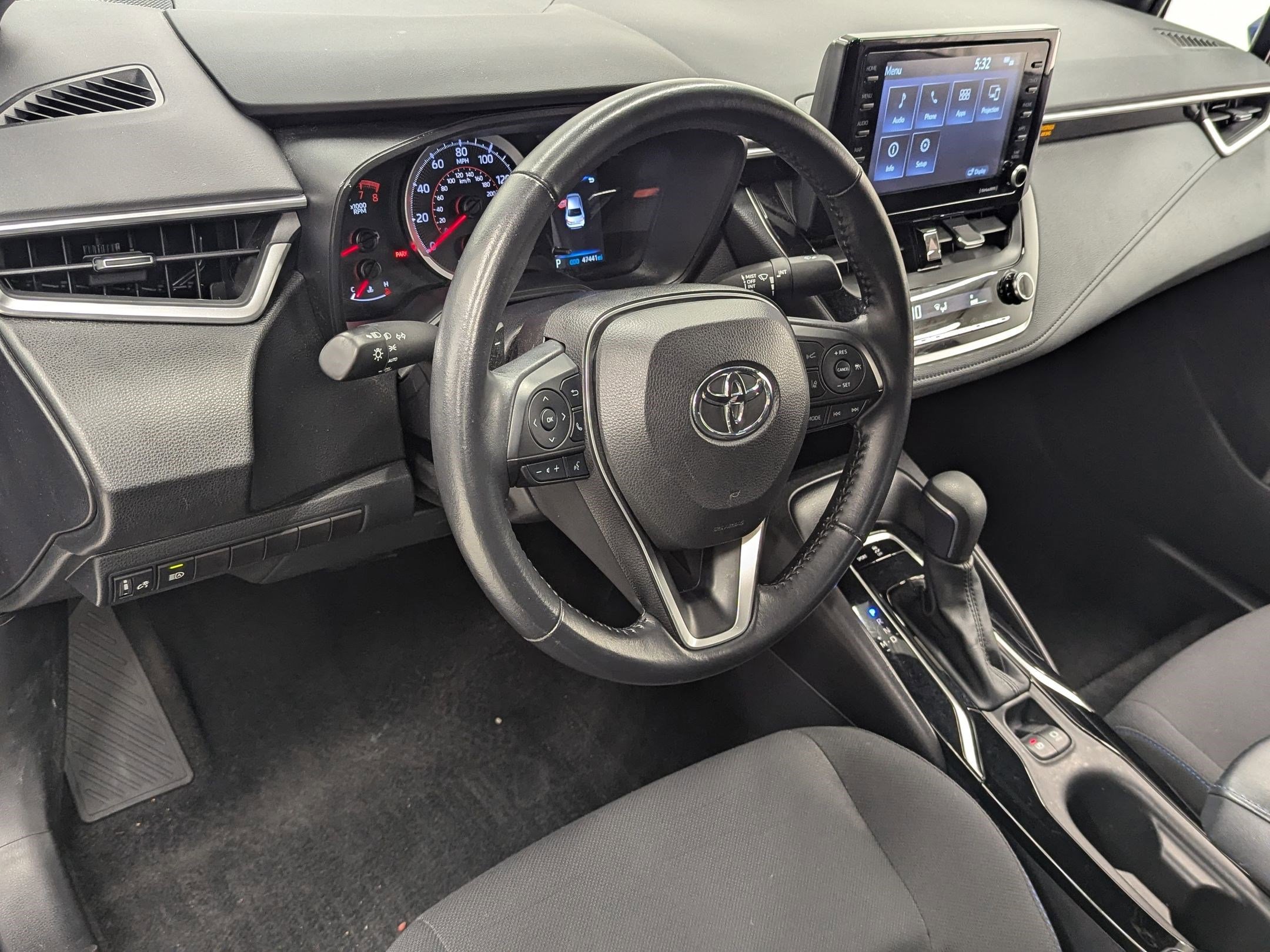 2022 Toyota Corolla SE photo 3