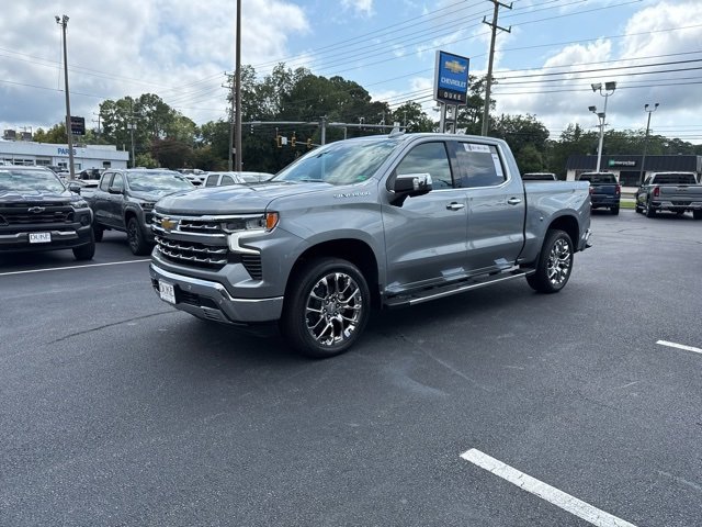 2026 Chevrolet Silverado 1500 LTZ photo 8