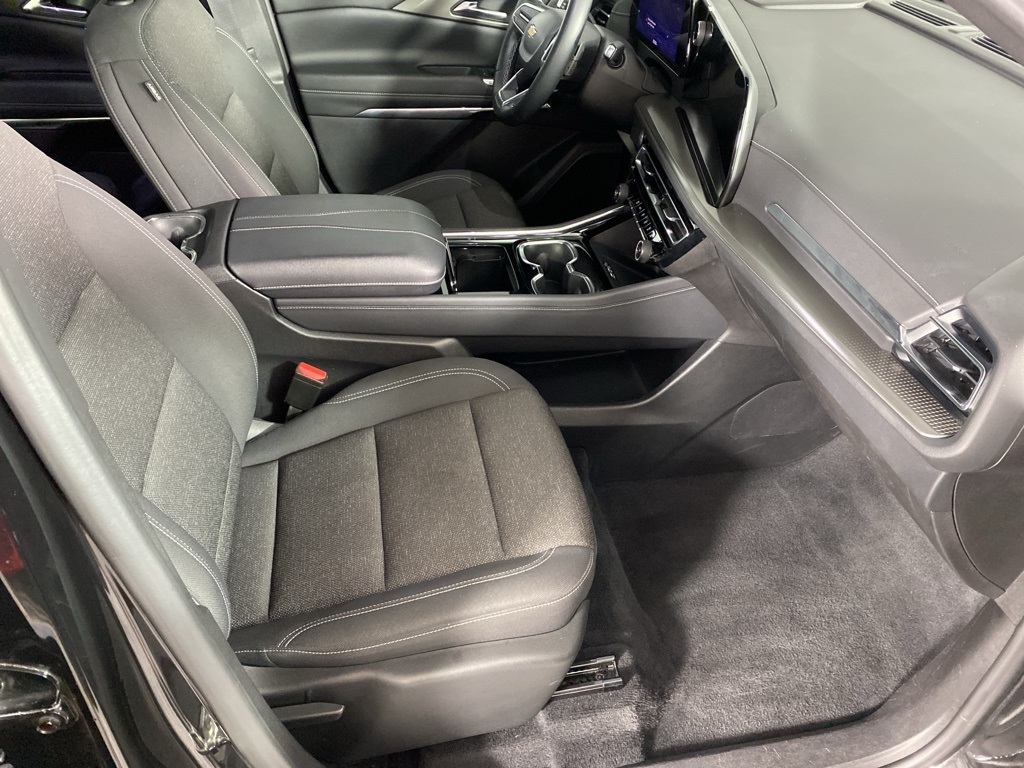 2024 Chevrolet Traverse 2LT photo 6