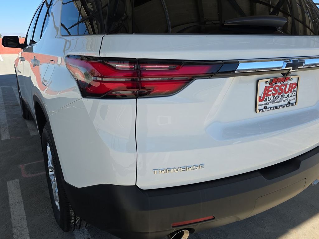 2022 Chevrolet Traverse LS photo 27