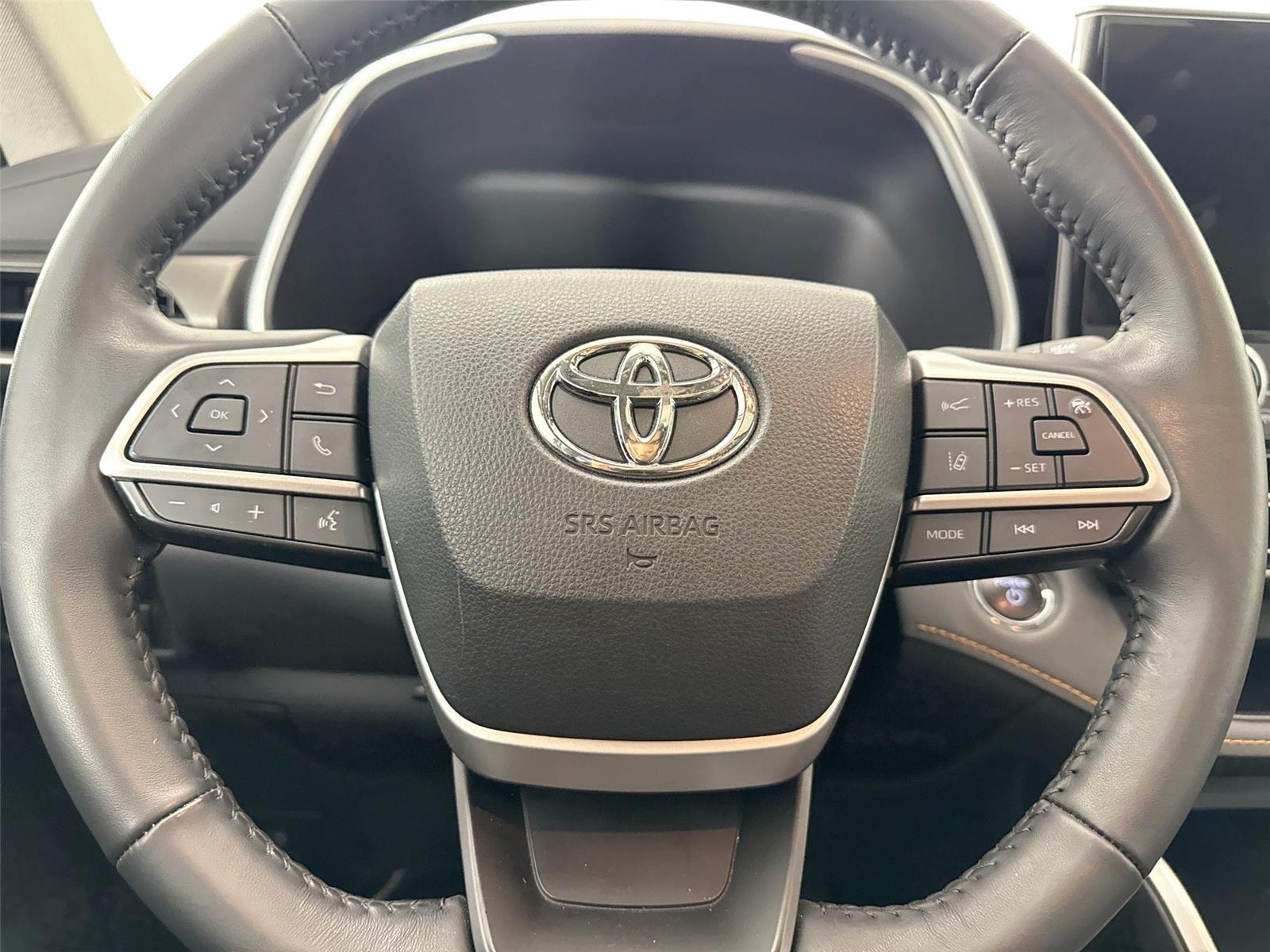 2023 Toyota Highlander Hybrid Bronze Edition photo 15