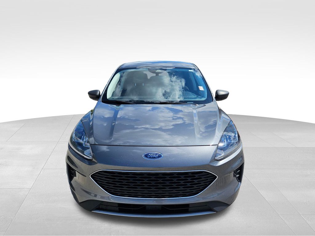 2022 Ford Escape Hybrid SE photo 2