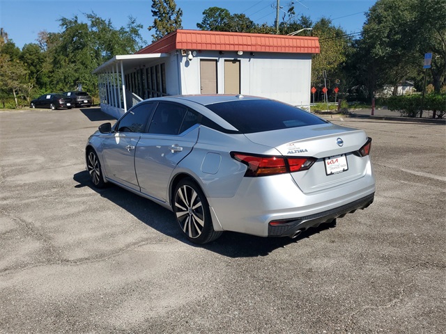 2021 Nissan Altima 2.5 SR photo 3
