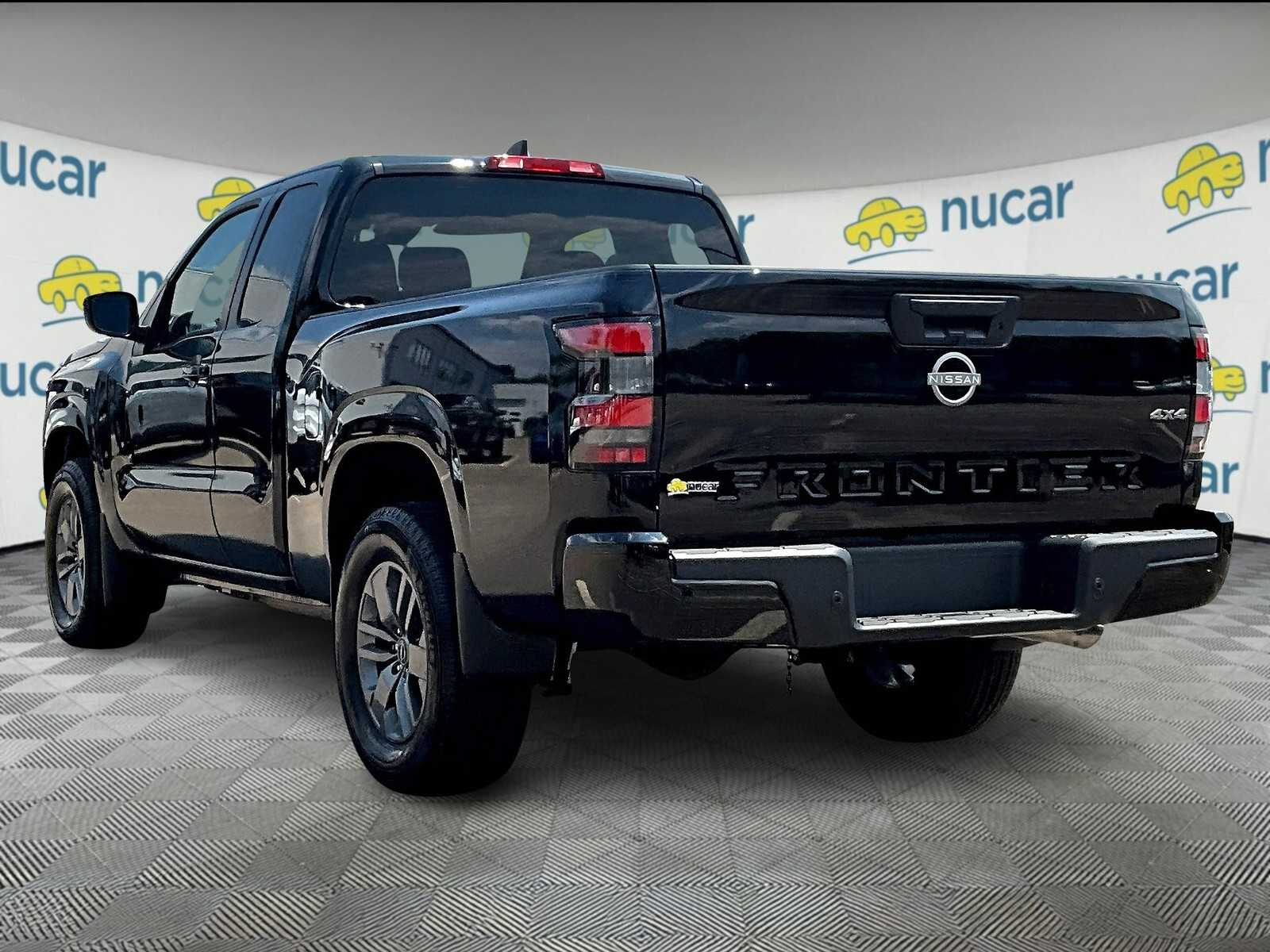 2025 Nissan Frontier SV photo 4