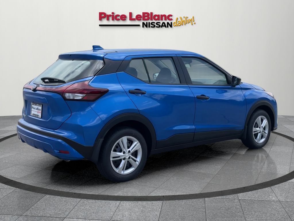 2025 Nissan Kicks Play S photo 7