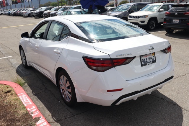 2022 Nissan Sentra S photo 5