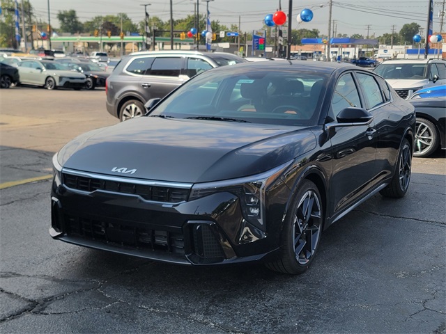 2025 Kia K4 GT-Line photo 6