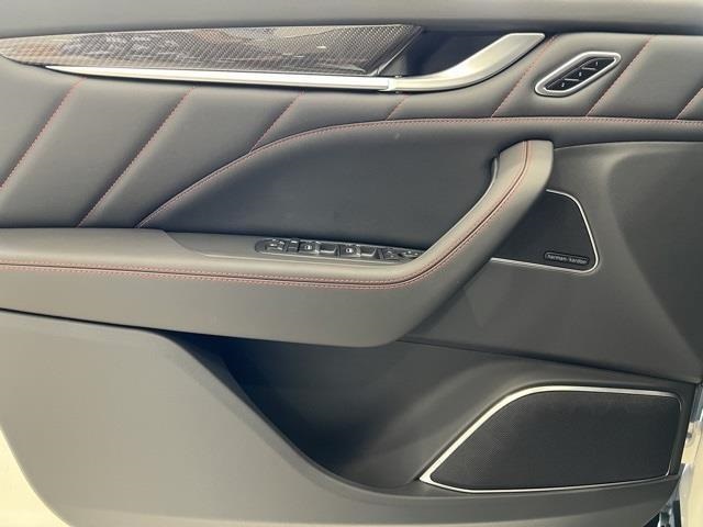 2024 Maserati Levante Modena photo 17