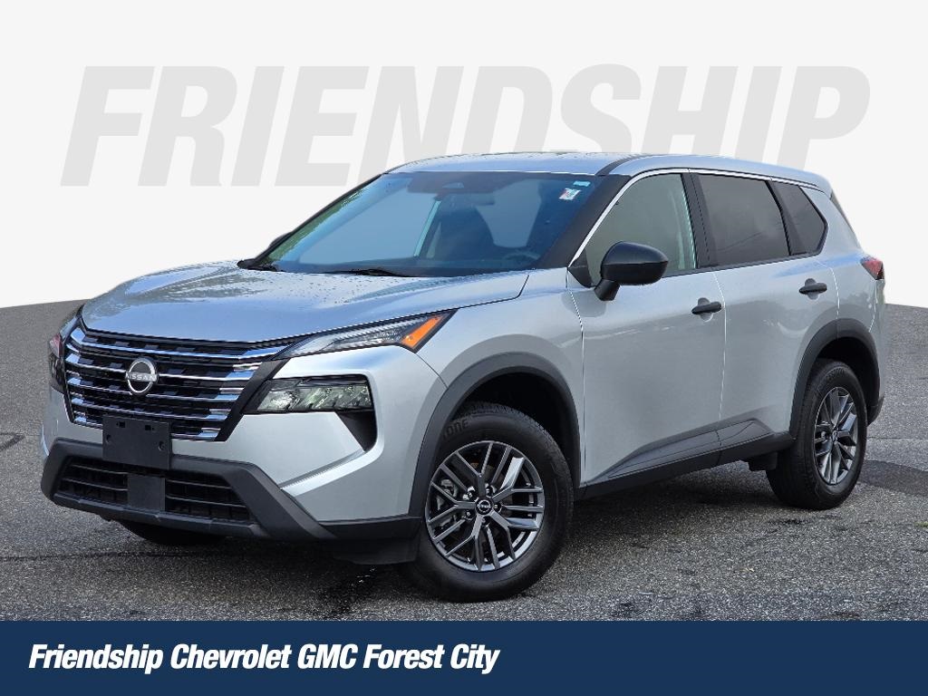 2024 Nissan Rogue S's photo