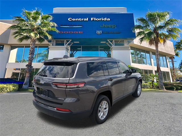 2025 Jeep Grand Cherokee Laredo X photo 3