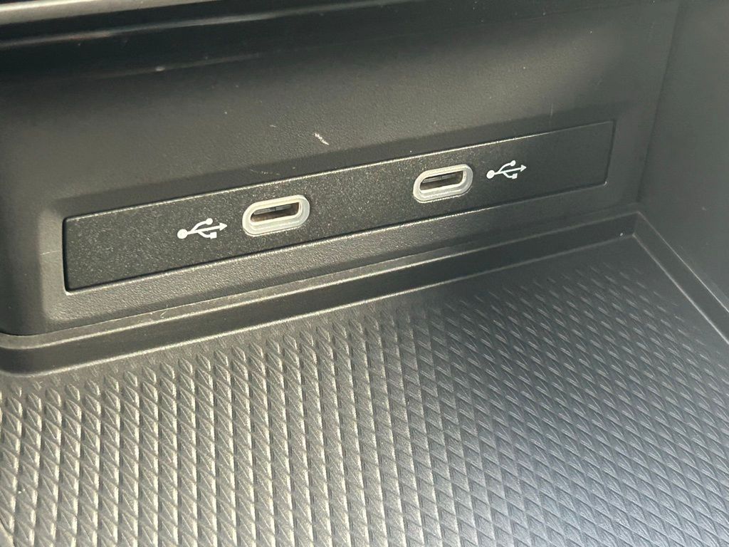 2025 Volkswagen Atlas Peak Edition SE photo 48