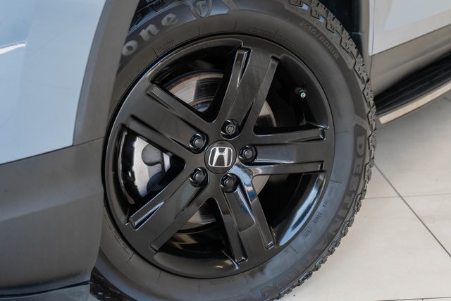 2023 Honda Ridgeline Black Edition photo 2