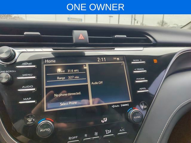 2019 Toyota Camry XSE photo 2