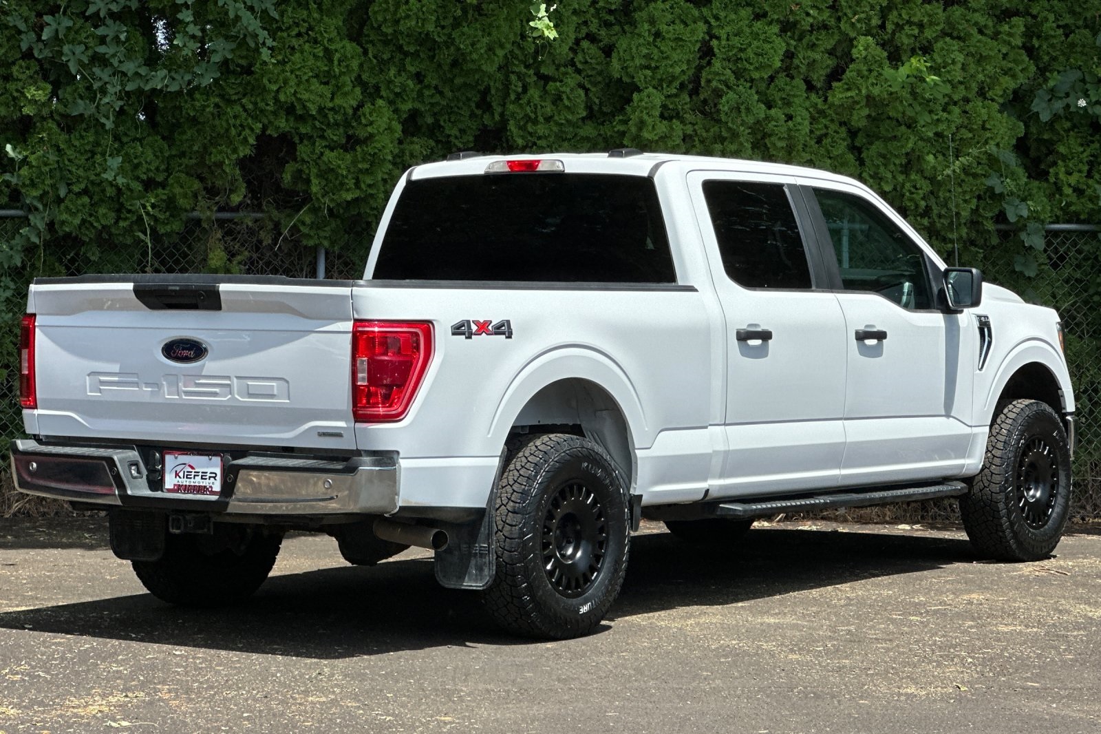 2023 Ford F-150 XLT photo 3
