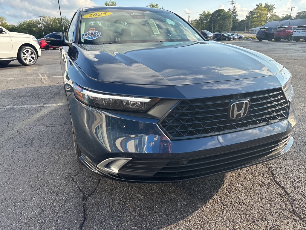 2025 Honda Accord Hybrid Touring photo 6