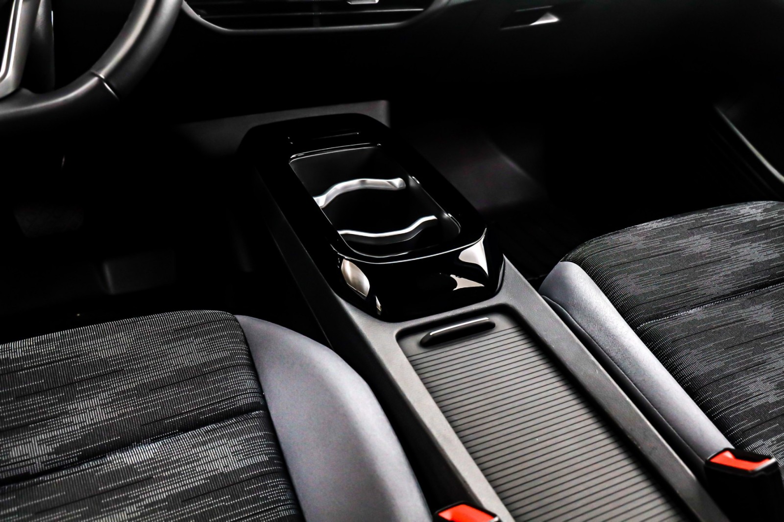 2022 Volkswagen ID.4 Pro photo 3