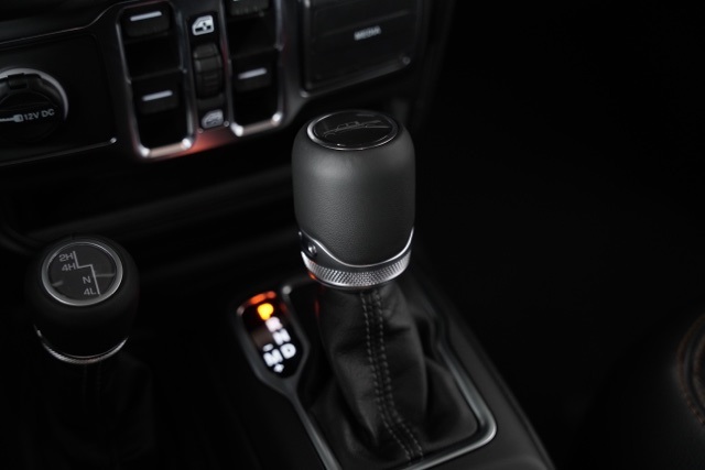 2025 Jeep Gladiator Sport photo 14