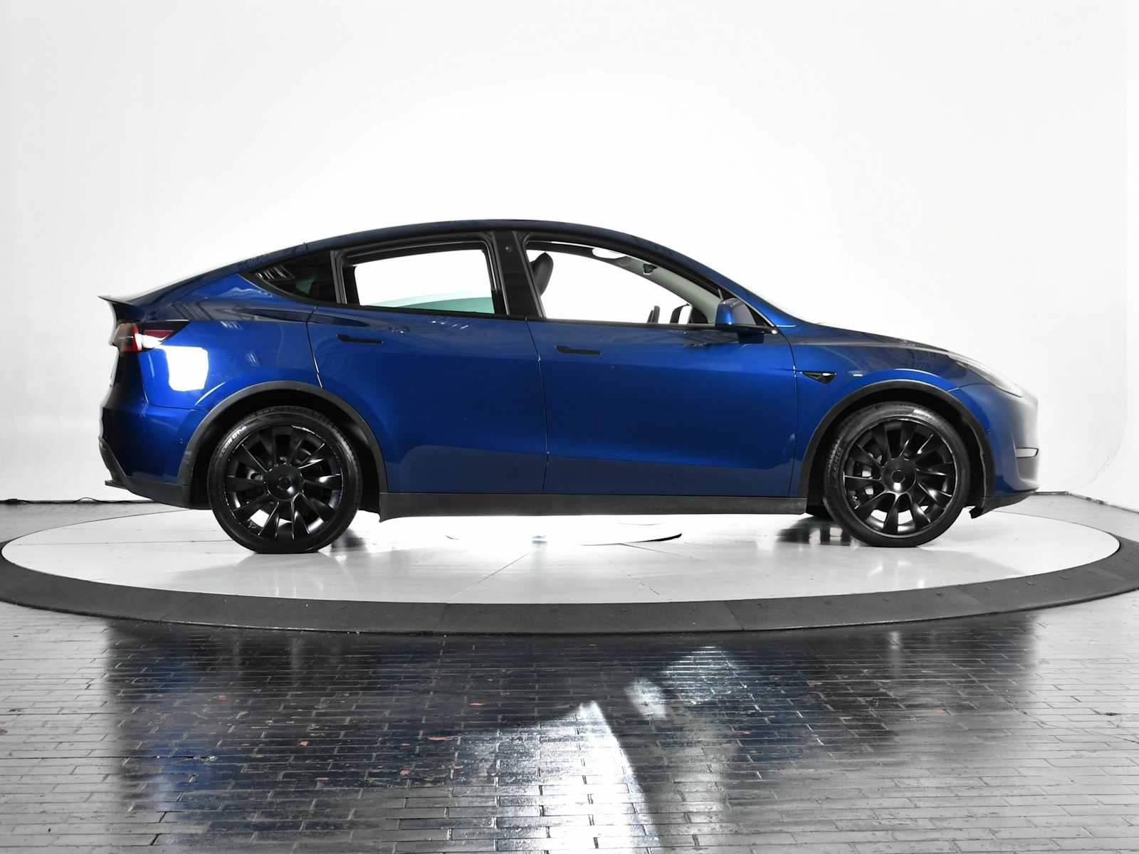 2021 Tesla Model Y Long Range photo 5