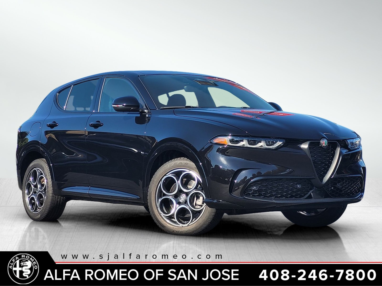 2025 Alfa Romeo Tonale Base