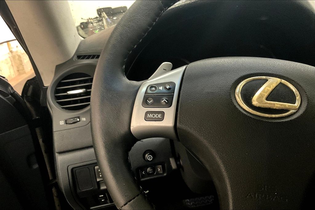 2014 Lexus IS 350C photo 14