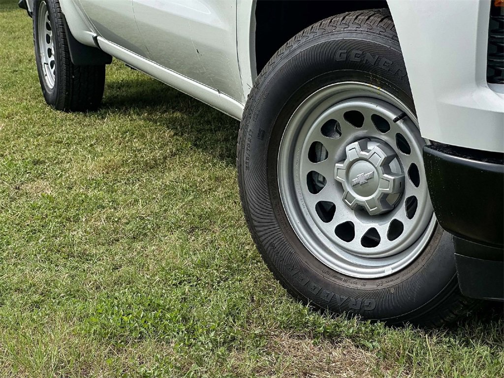 2025 Chevrolet Silverado 1500 photo 3