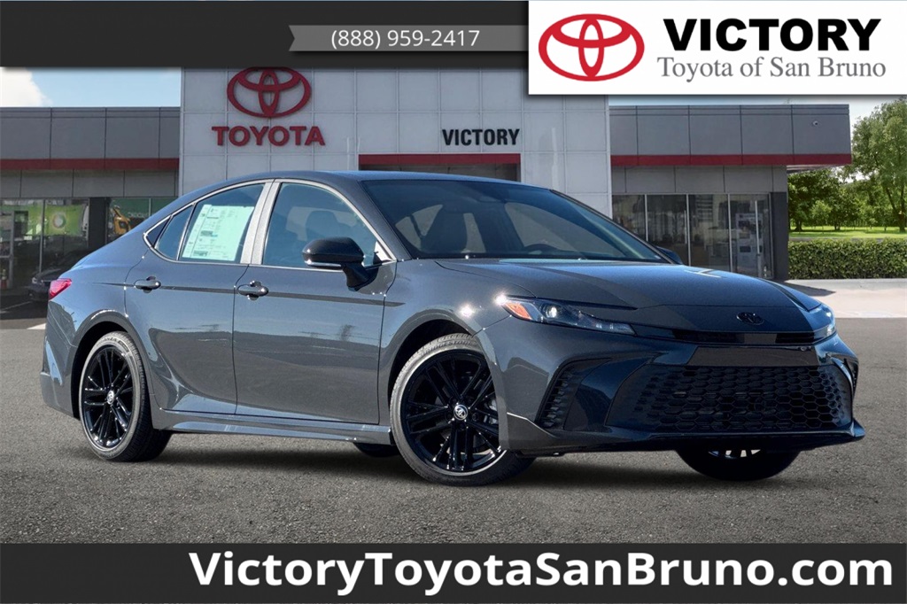 2026 Toyota Camry SE's photo