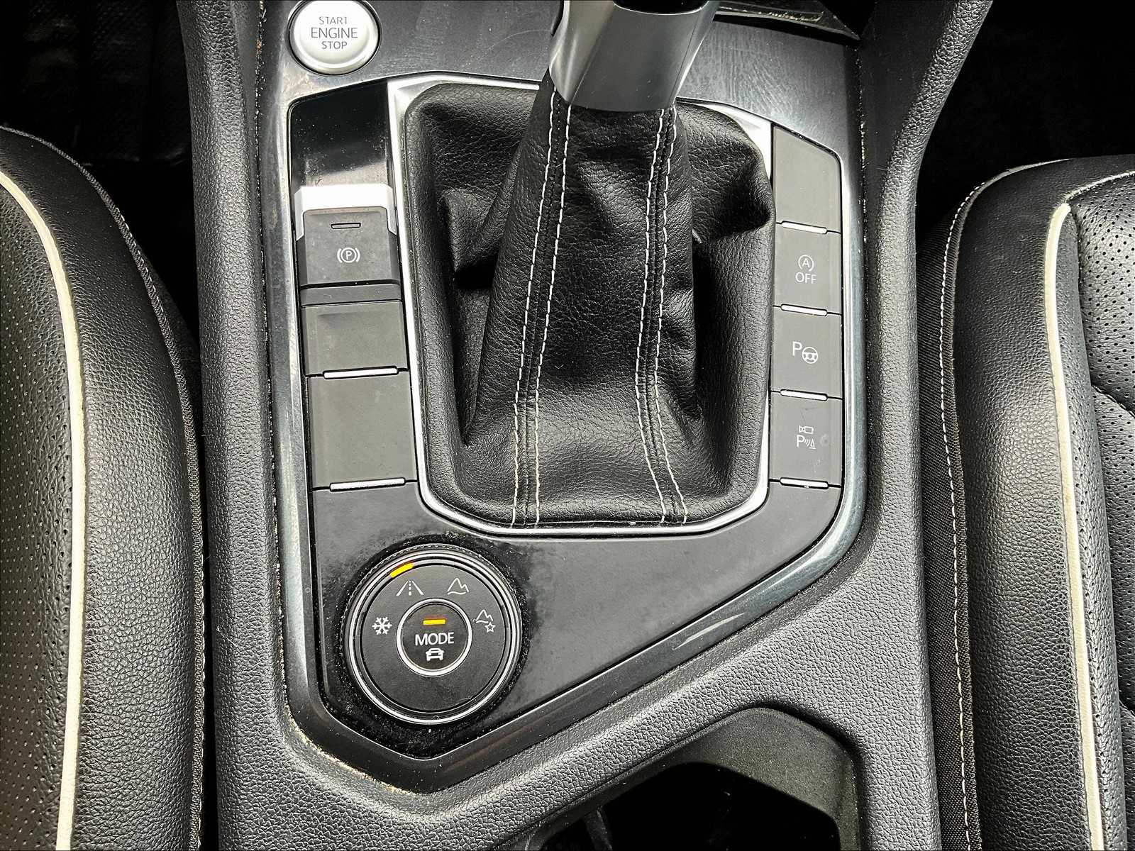 2022 Volkswagen Tiguan SEL Premium R-Line photo 26
