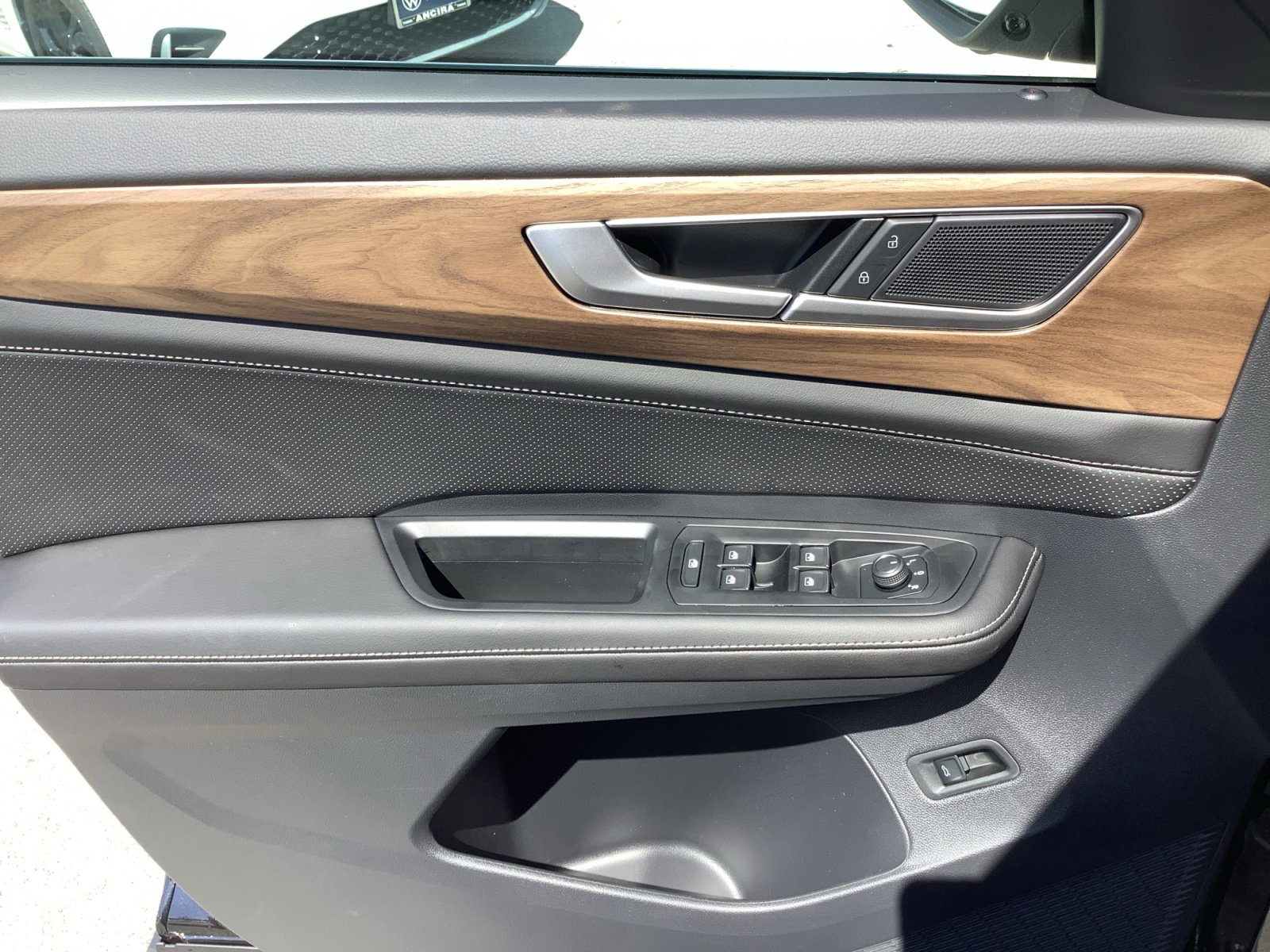 2026 Volkswagen Atlas SE Technology photo 24