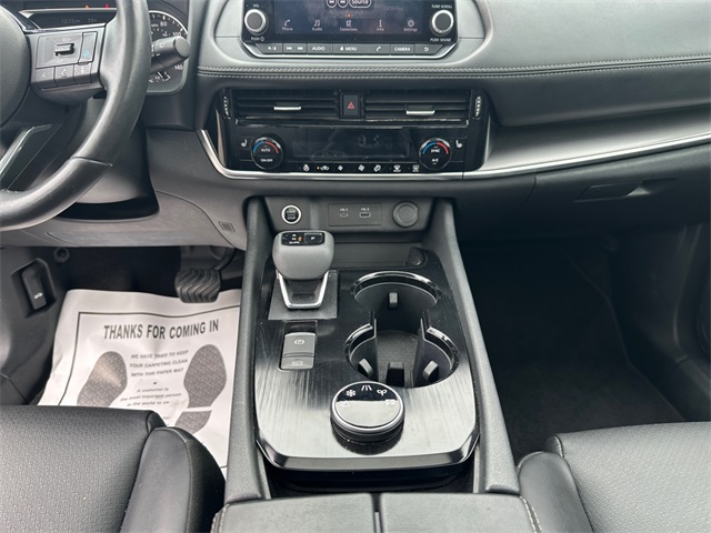 2023 Nissan Rogue SV photo 11
