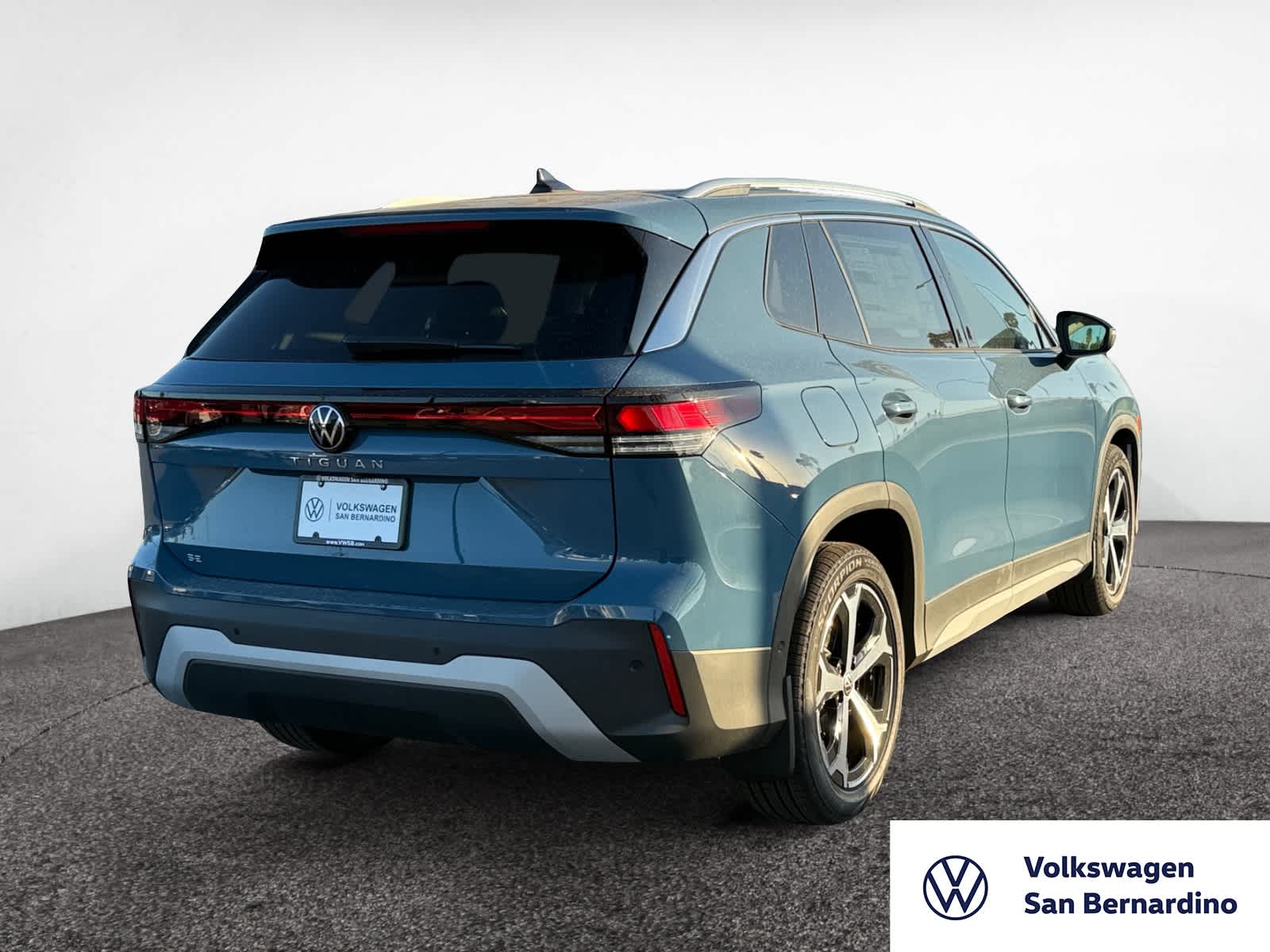 2025 Volkswagen Tiguan SE photo 5