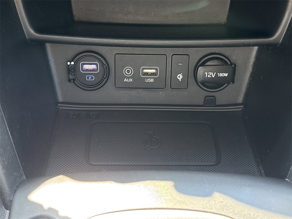 2020 Hyundai Kona SEL Plus photo 24