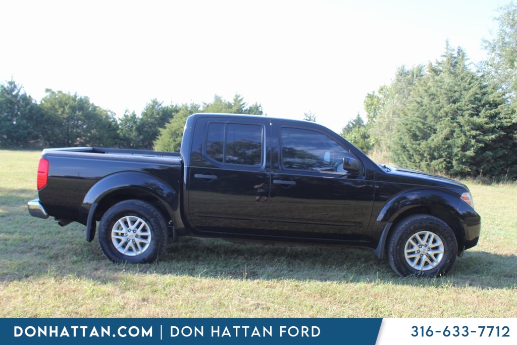 2015 Nissan Frontier SV photo 4