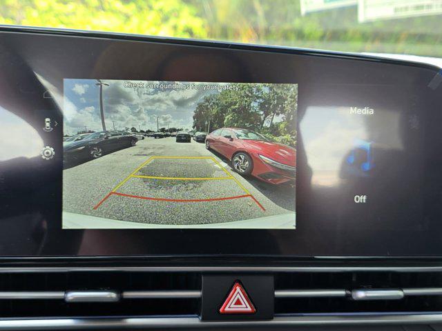 2025 Hyundai Elantra SEL Convenience photo 18