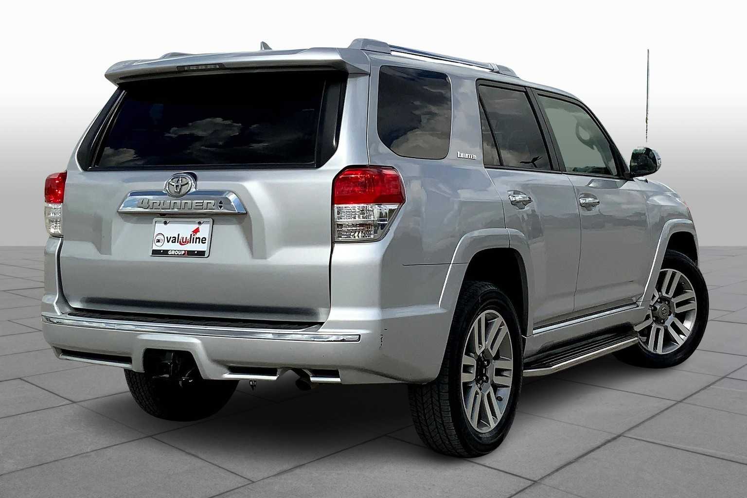 2012 Toyota 4Runner SR5 photo 12