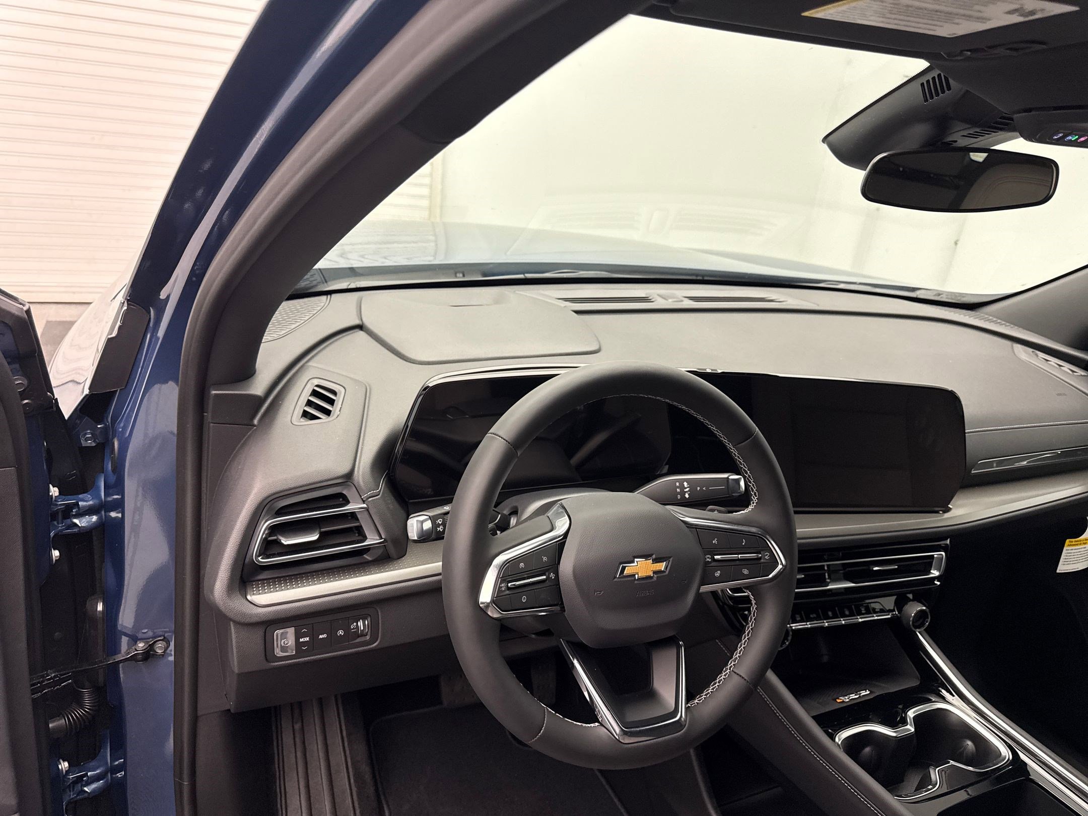 2026 Chevrolet Traverse photo 3
