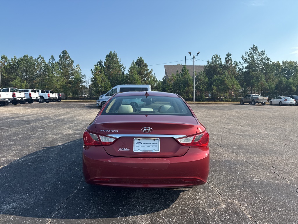 2012 Hyundai Sonata GLS photo 16