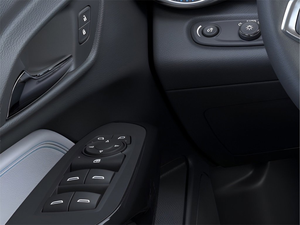 2025 Chevrolet Trax LT photo 14