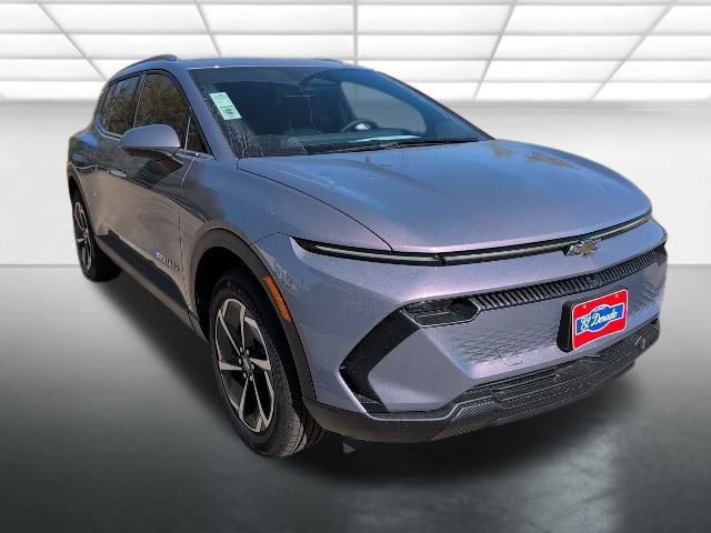 2026 Chevrolet Equinox EV 2LT's photo