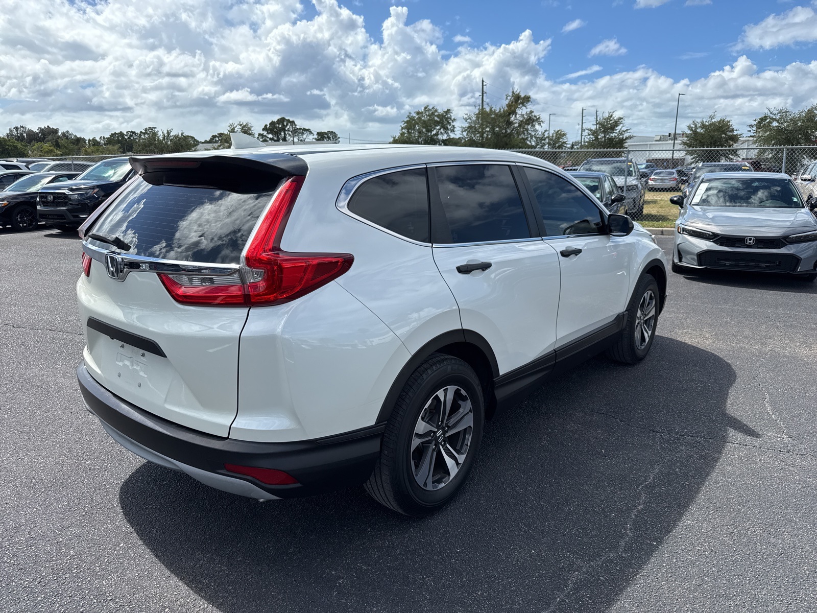2017 Honda CR-V LX photo 7