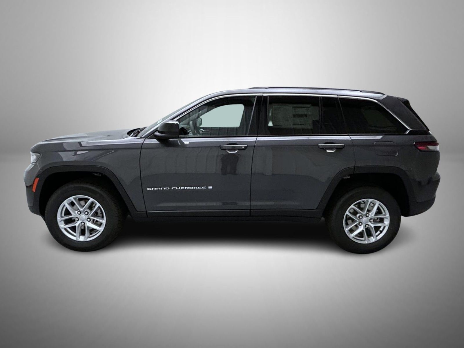2025 Jeep Grand Cherokee Laredo X photo 6