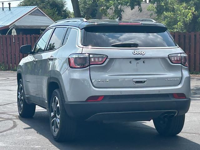 2022 Jeep Compass Limited photo 11