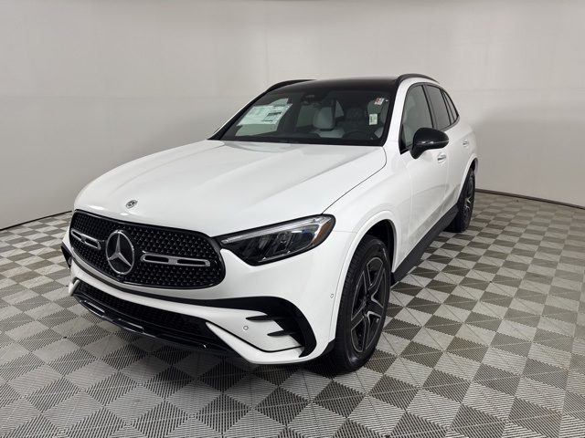 2026 Mercedes Benz GLC 300 4MATIC photo 3