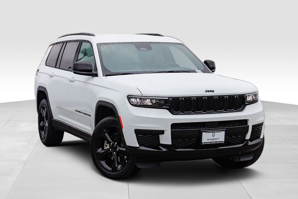2025 Jeep Grand Cherokee Laredo Altitude photo 2