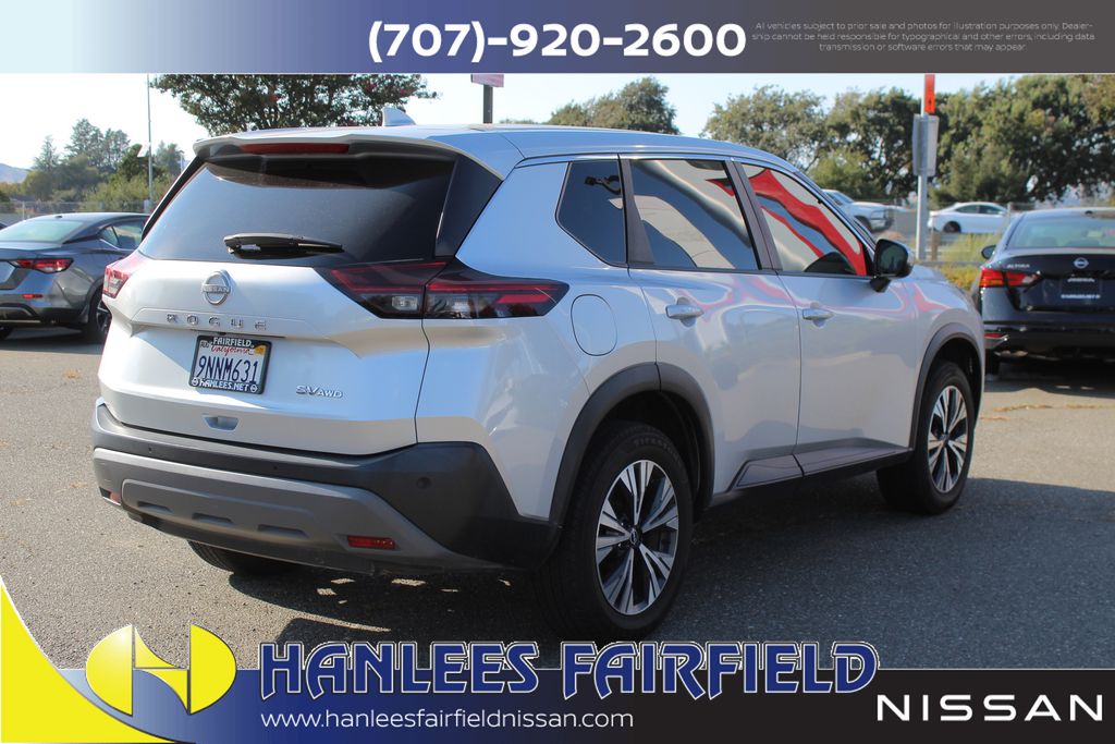 2022 Nissan Rogue SV photo 5